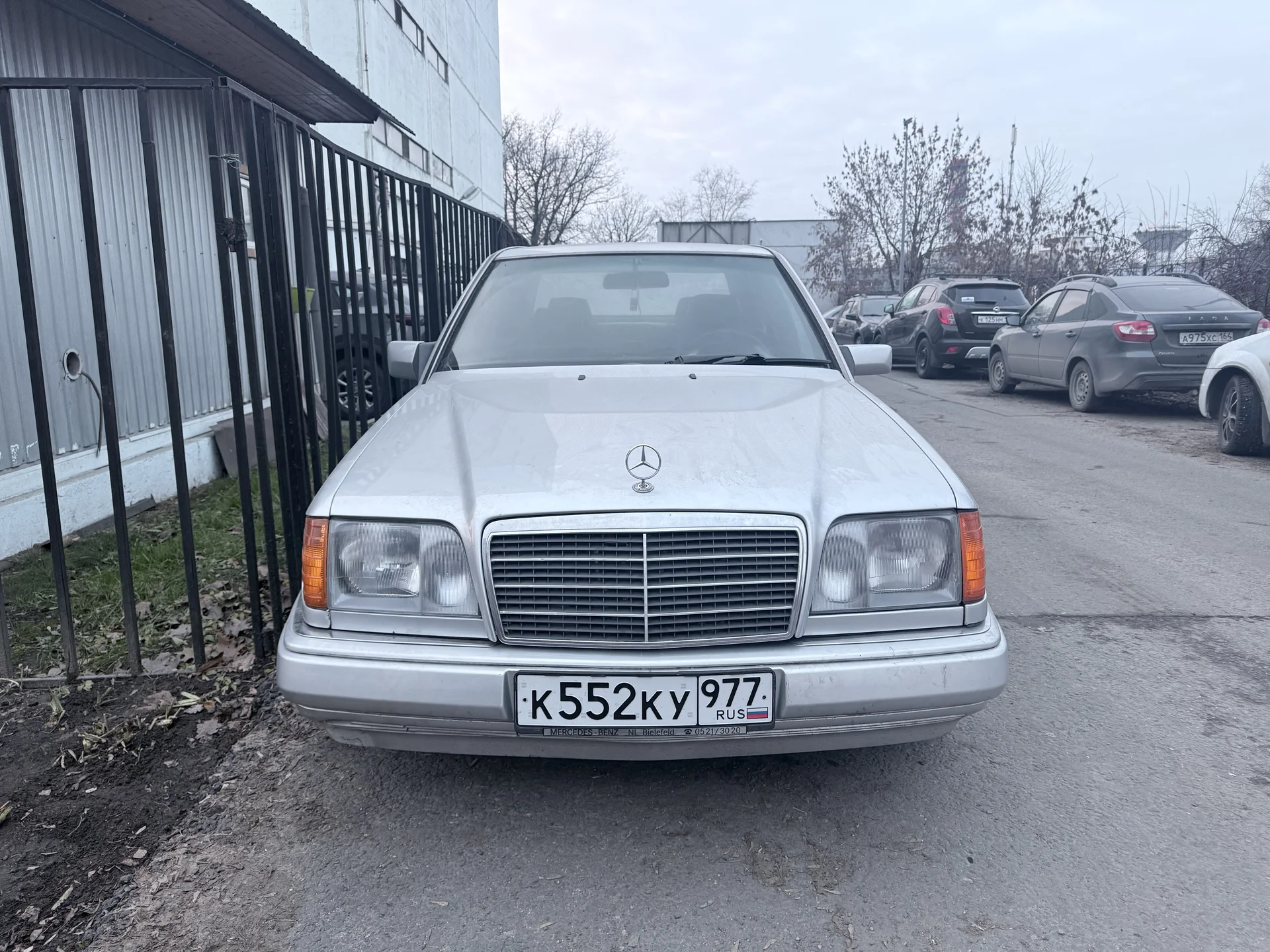 Mercedes-Benz E-Class, 1995 w124 m104 2.8 - миниатюра 2