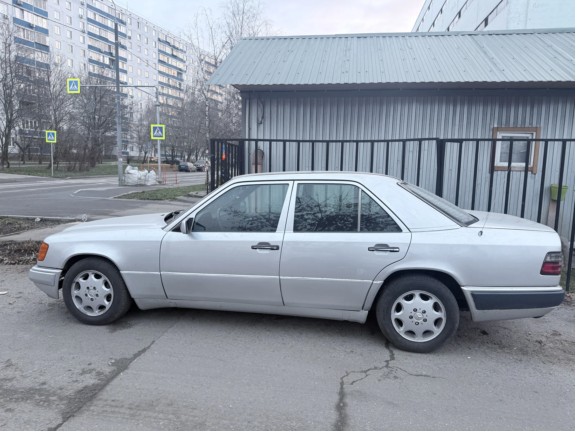 Mercedes-Benz E-Class, 1995 w124 m104 2.8 - миниатюра 4