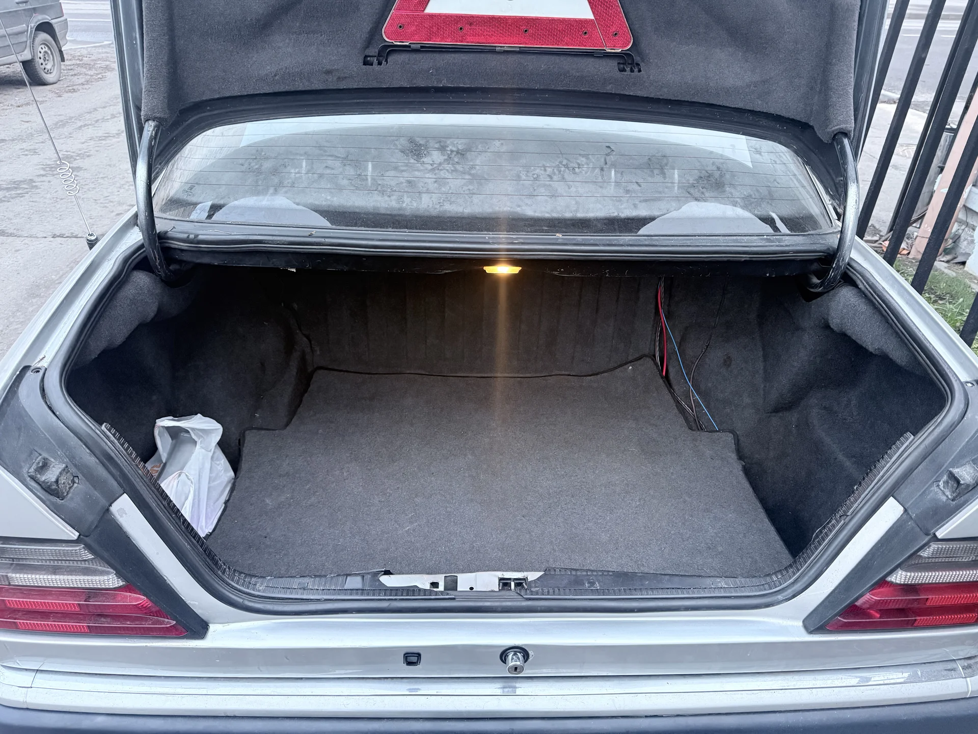 Mercedes-Benz E-Class, 1995 w124 m104 2.8 - миниатюра 10