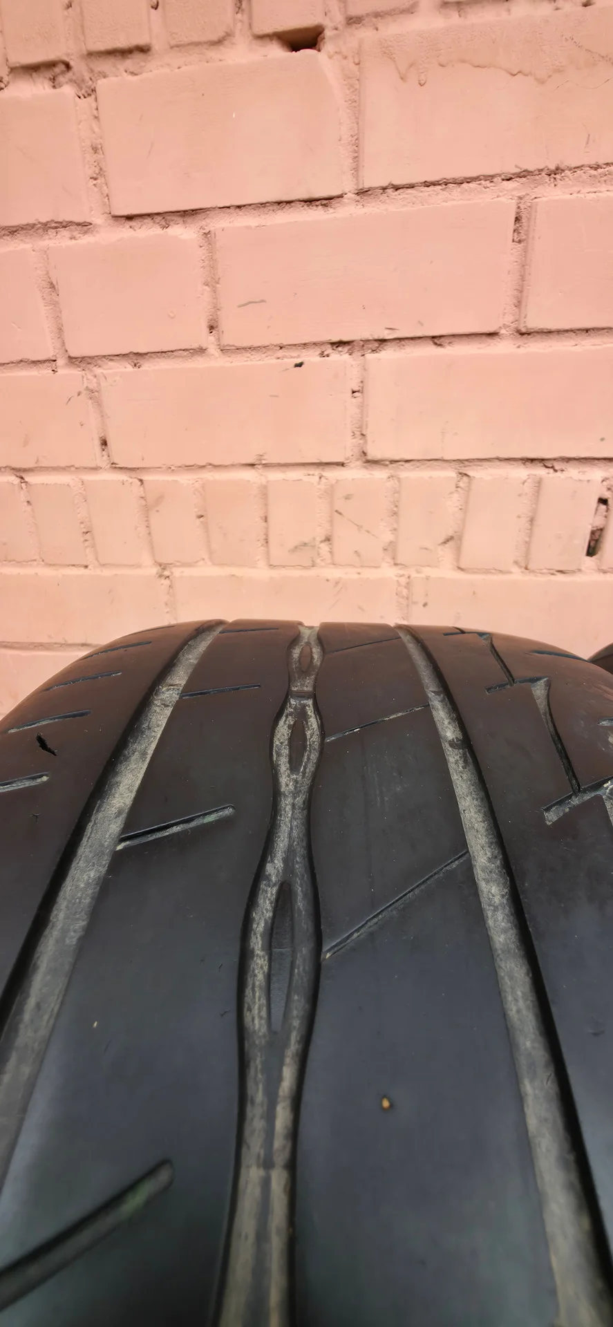 Летние шины 255/45 r18 Bridgestone - миниатюра 2