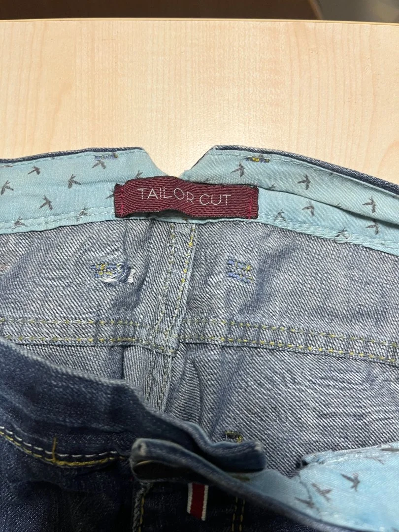 Джинсы бренда Tailor Cut на 4 пуговицах - миниатюра 8