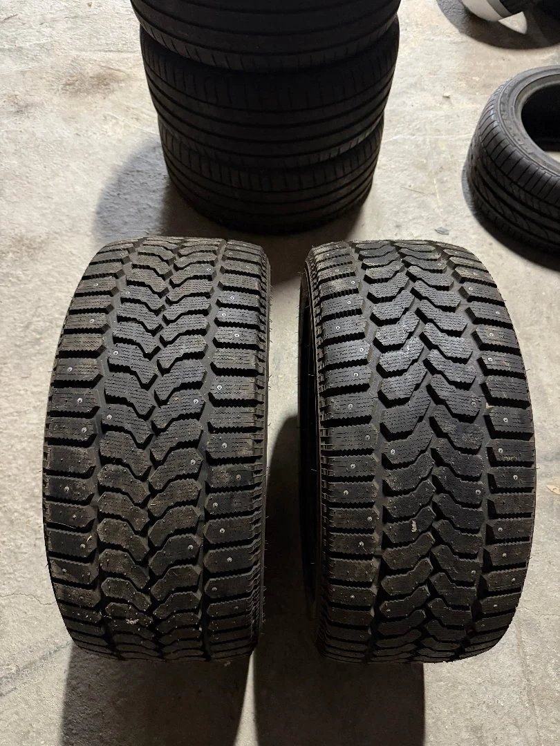 Шины Yokohama Ice Guard 255/45 R18 99Q - изображение 1