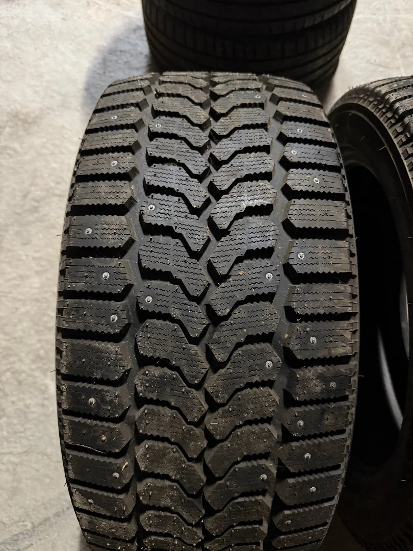 Шины Yokohama Ice Guard 255/45 R18 99Q - миниатюра 2