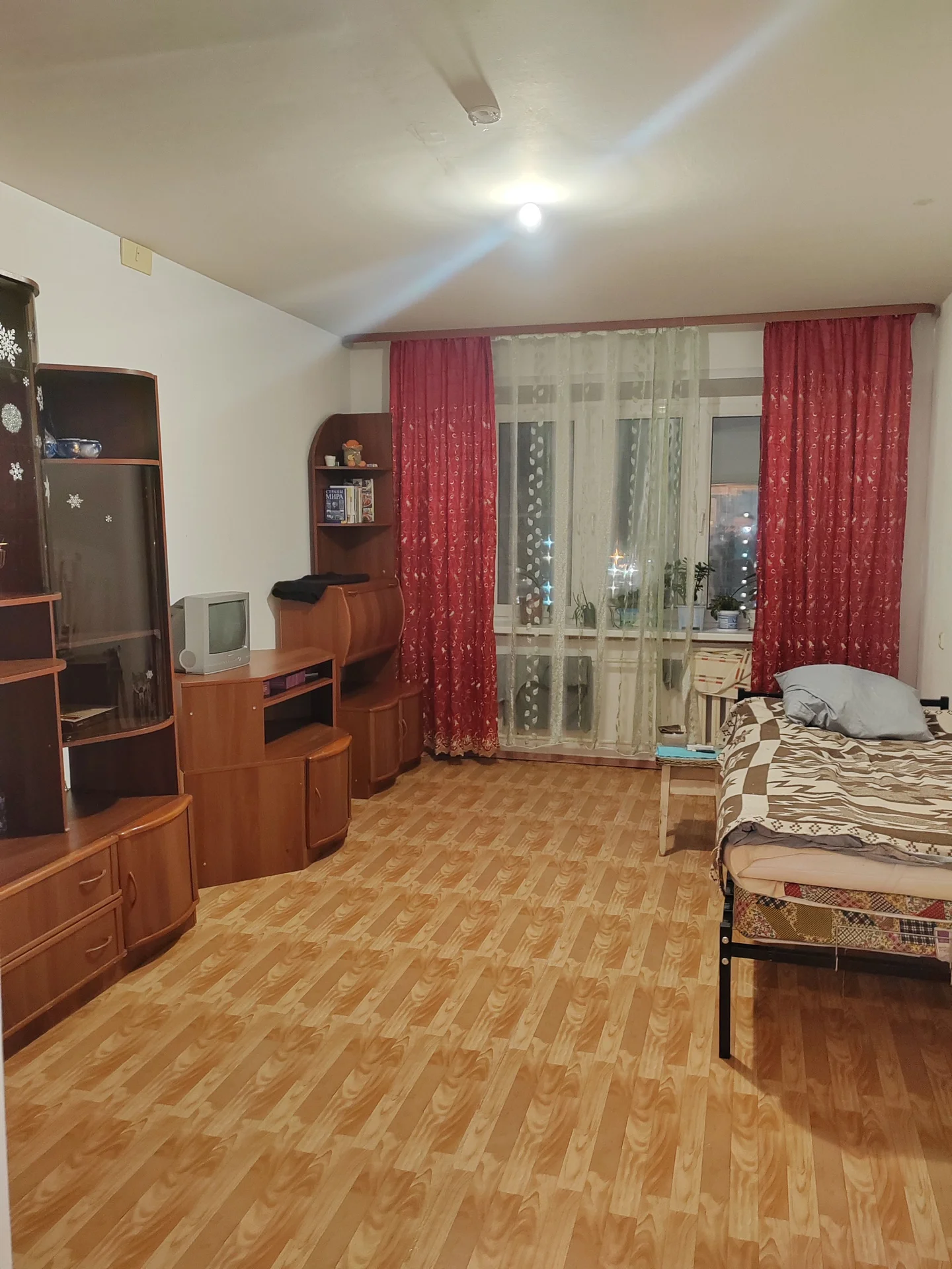 В продаже просторная трёхкомнатная квартира - миниатюра 13