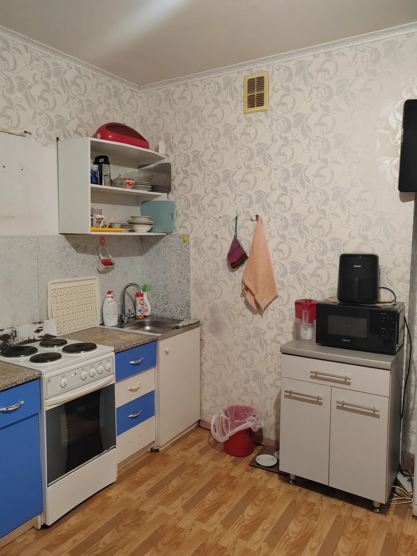 В продаже просторная трёхкомнатная квартира - миниатюра 19