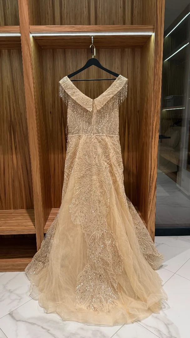 Роскошное вечернее платье - миниатюра 5