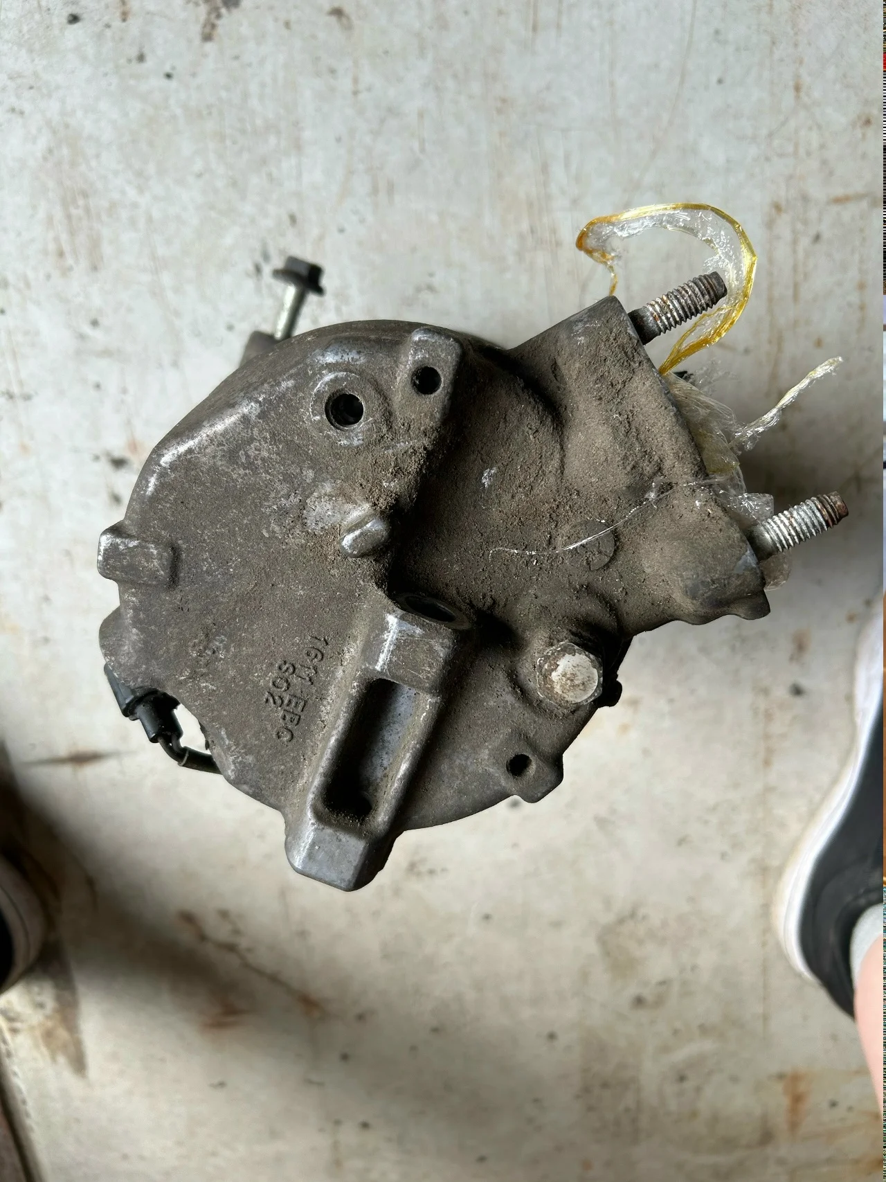 Компрессор кондиционера Jaguar Land Rover 8W83-19D629-AC - миниатюра 2