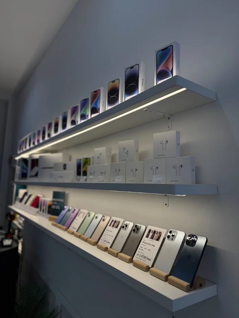 iPhone 17 Pro 256Gb Cosmic Orange (SIM+eSIM) - миниатюра 4