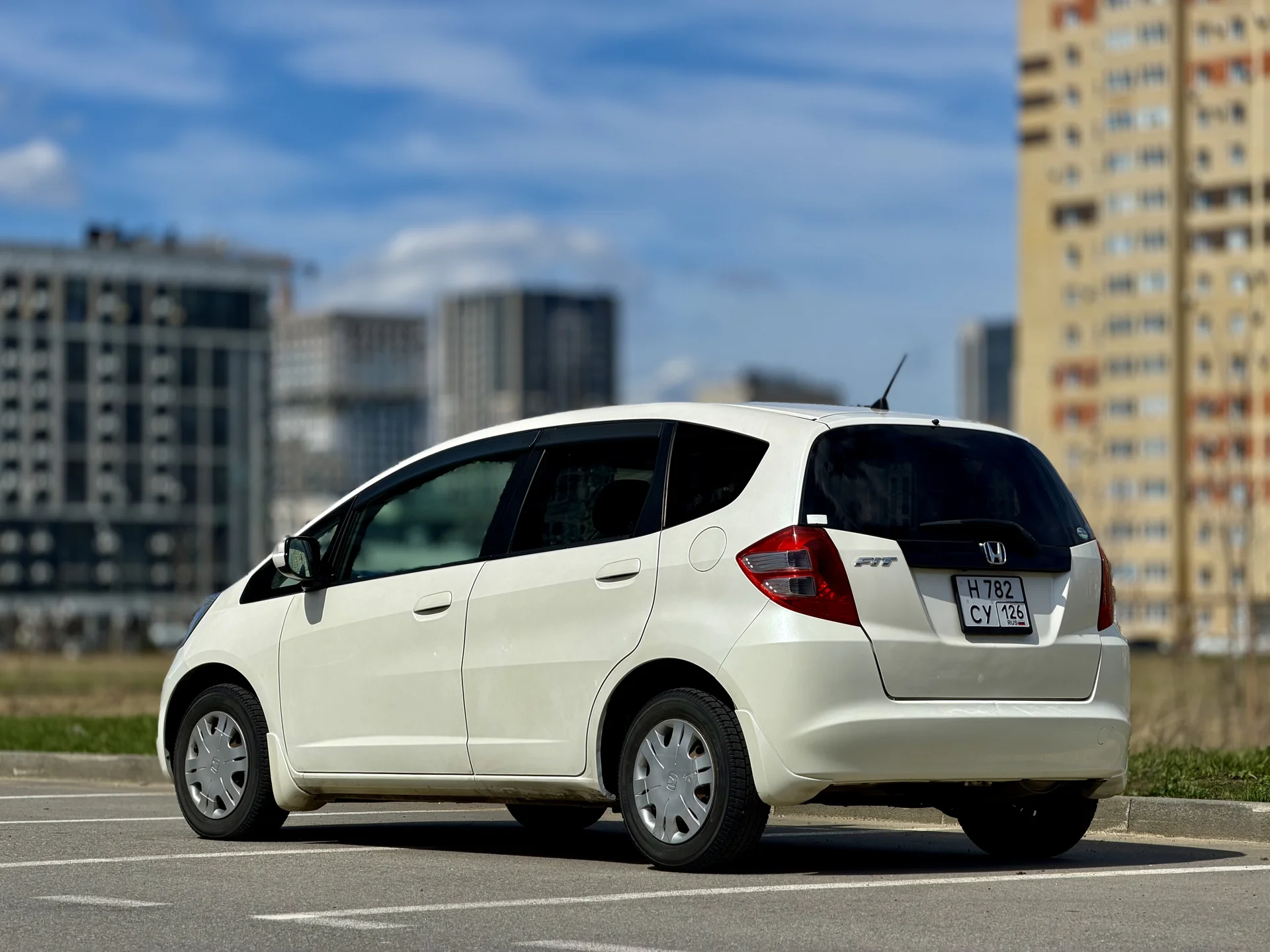 Honda Fit - миниатюра 3