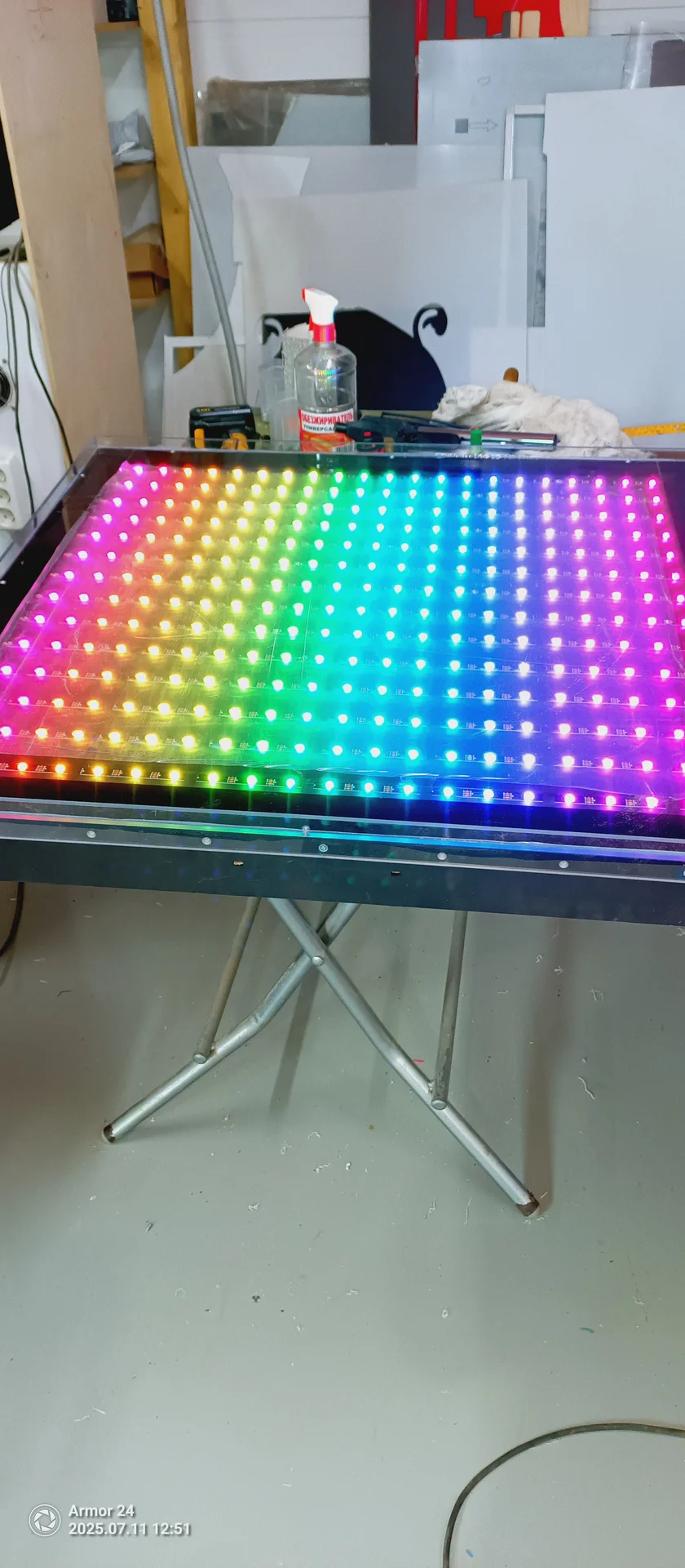 Стол для пирамиды шампанского - миниатюра 3