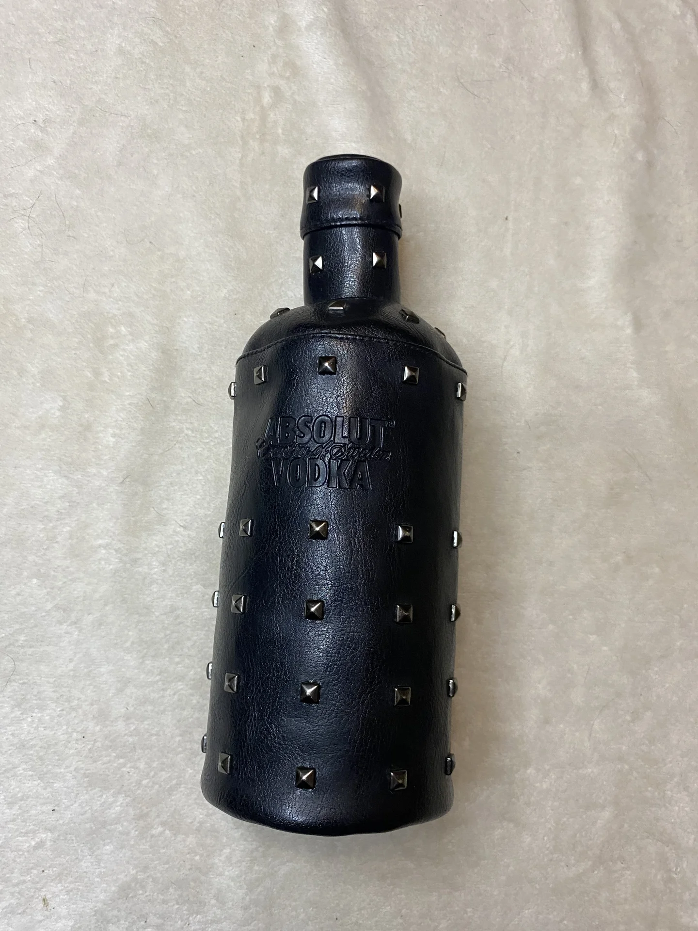 коллекционный кожаный чехол скин Absolut Rock edition - миниатюра 2