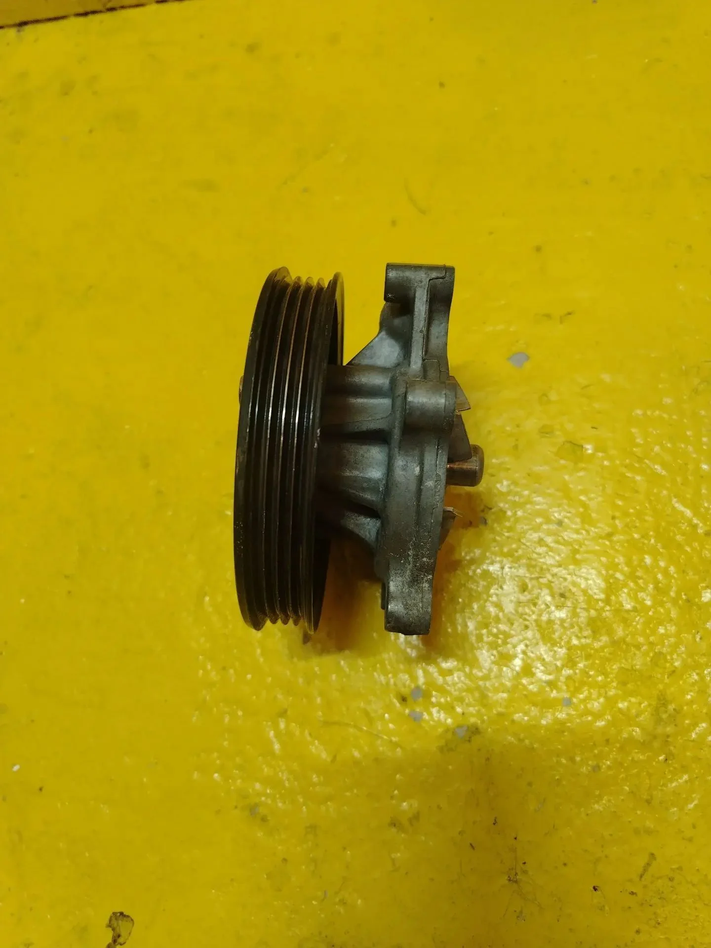 Помпа 1.0 1SZ-FE 1SZFE TOYOTA VITZ YARIS EHO PLATZ - миниатюра 2