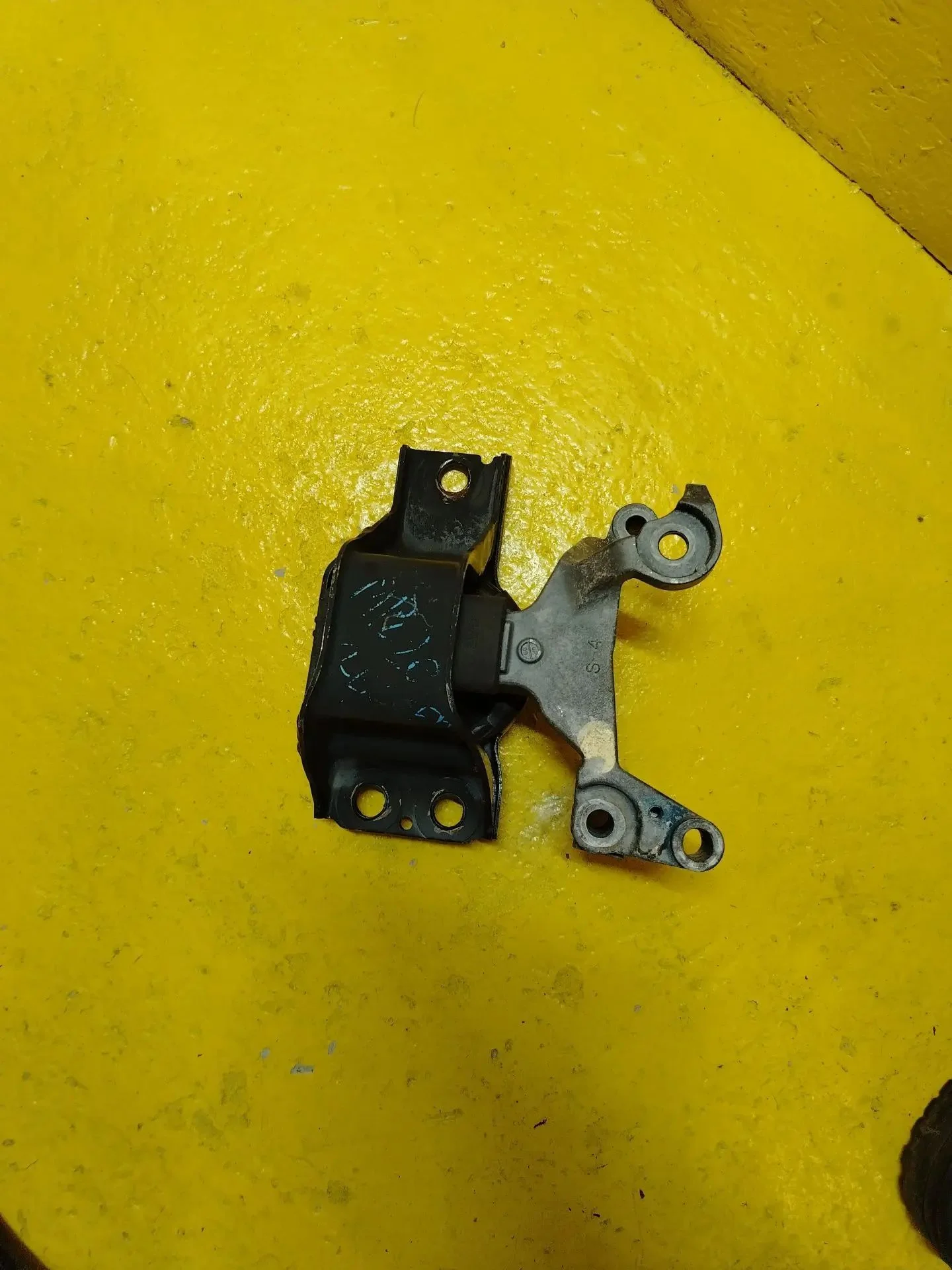 Опора ДВС Nissan Qashqai J10 2.0 MR20DE (контракт) - миниатюра 4