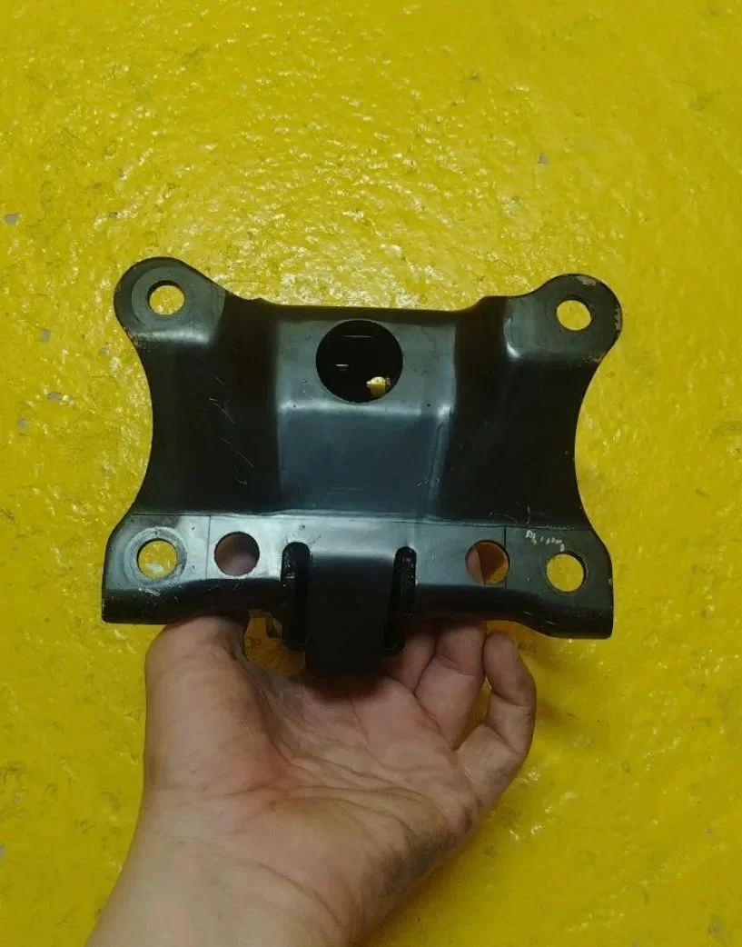 Подушка АКПП Nissan Serena TNC24 2.0  QR20 (контра - миниатюра 3
