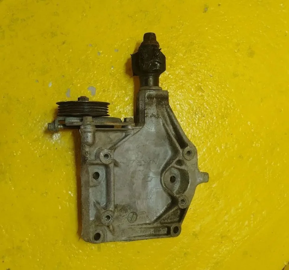 Ролик обводной HONDA CAPA GA4 D15B 1999 (контракт) - миниатюра 3