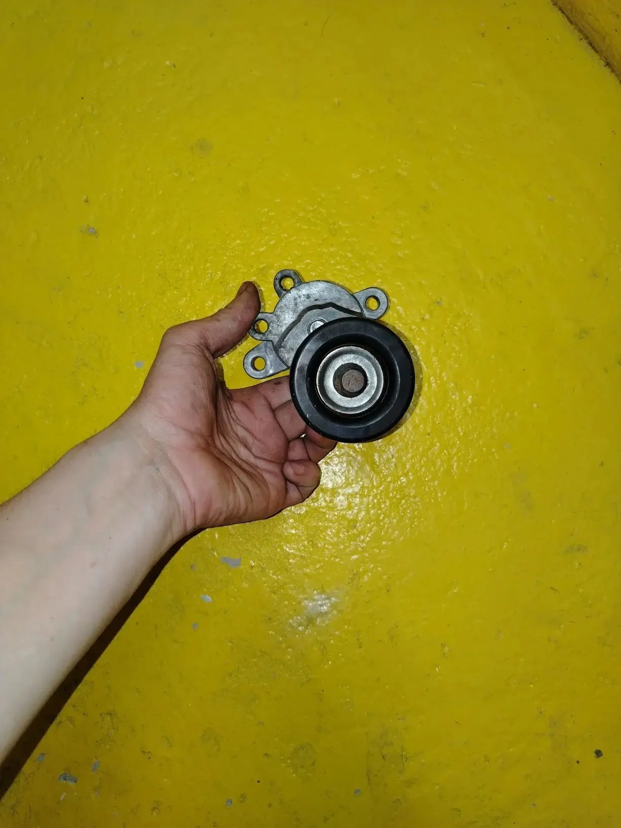 Ролик натяжной Nissan Teana J32 VQ25DE 2008 (контр - миниатюра 4