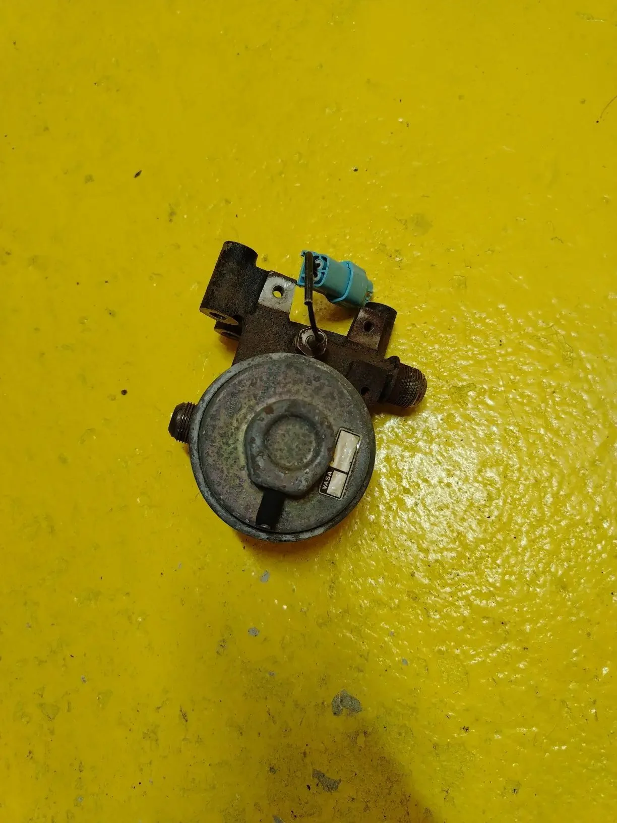 клапан EGR nissan QG15 QG18 1.5 1.8 de ниссан qg15