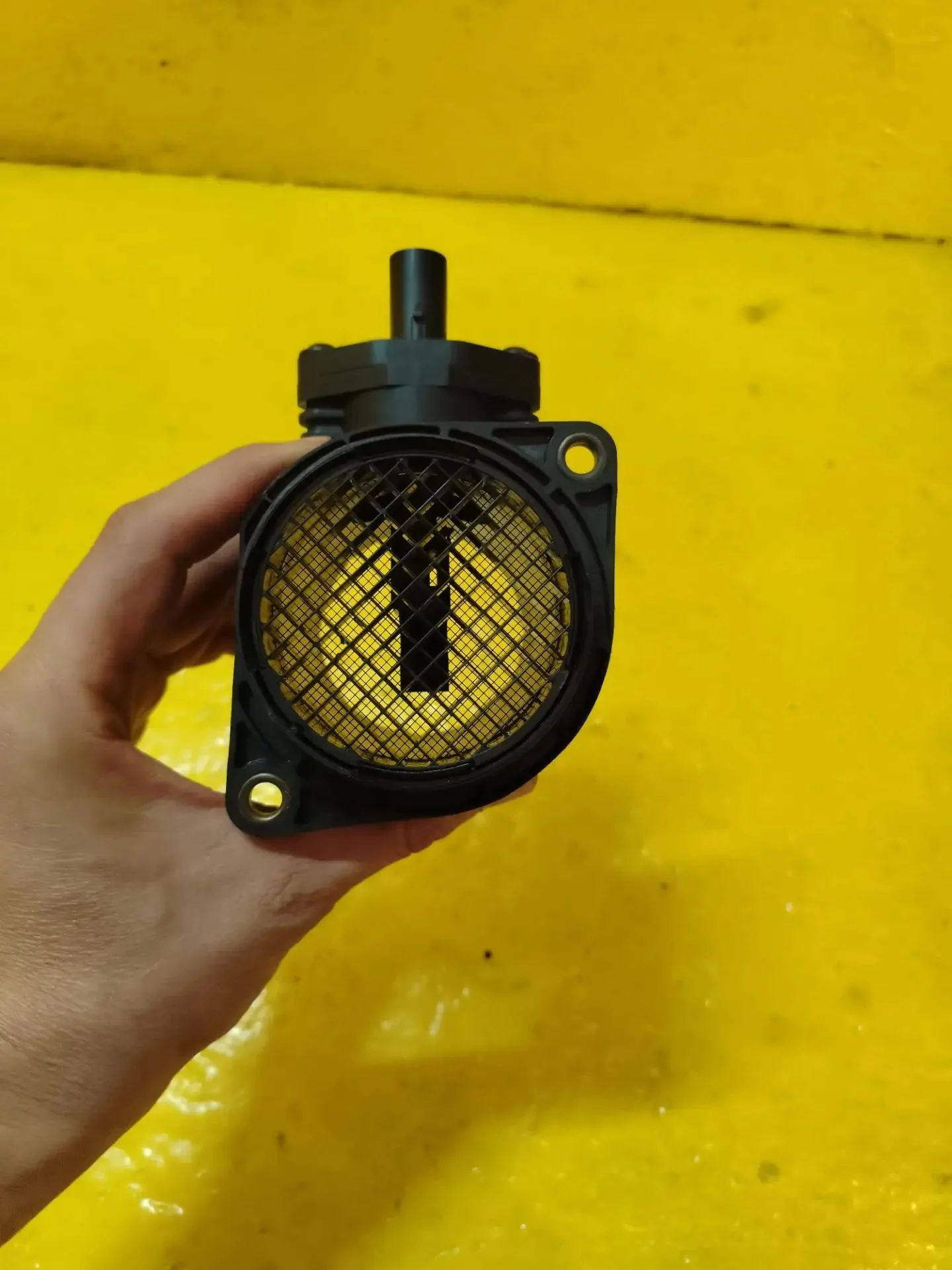 Дмрв бмв bmw e46 0 280 218 075 n46b20
Датчик массо - миниатюра 5