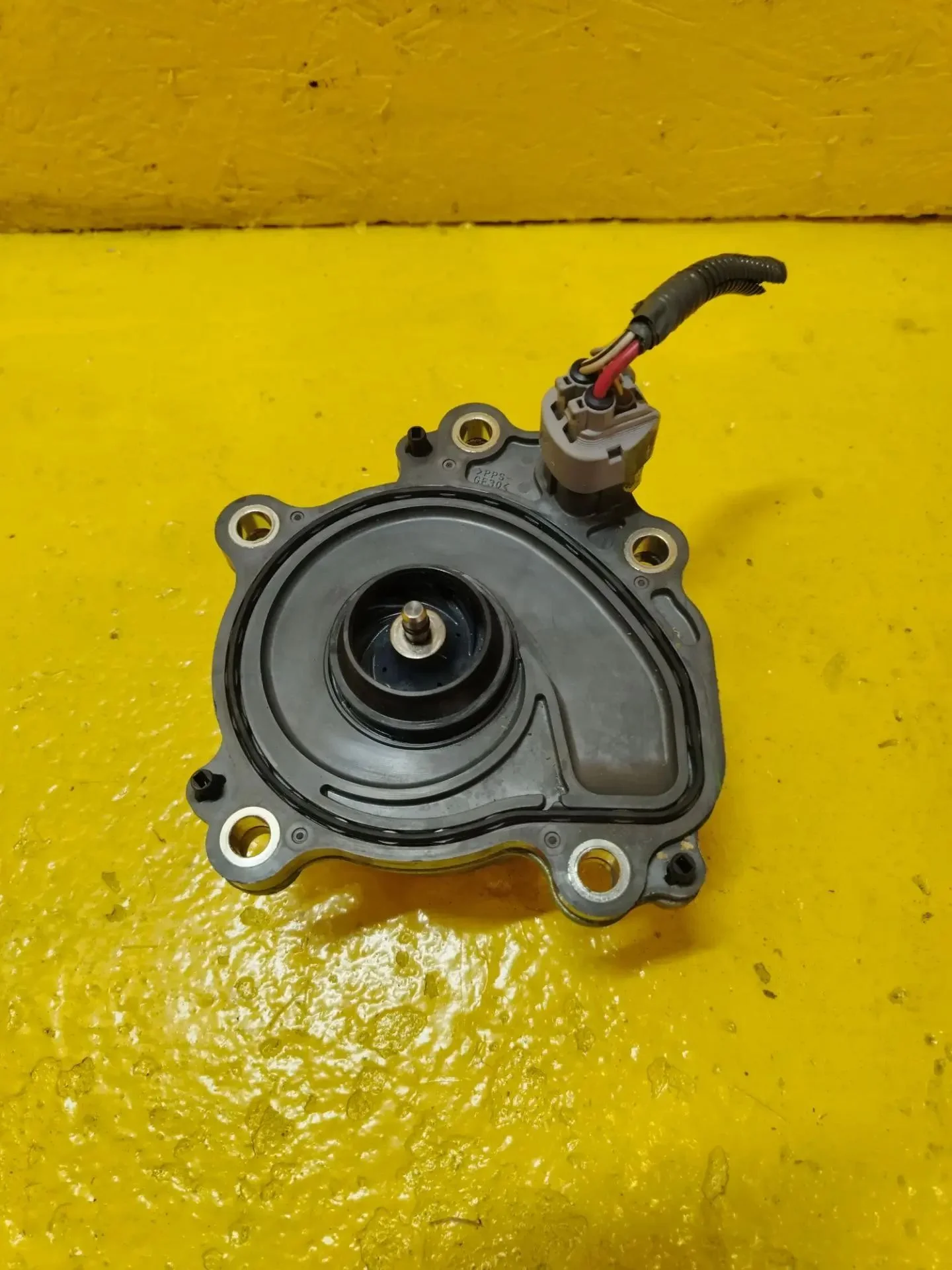 Помпа насос электрическая 2.5 2AR-FXE hybrid toyot - миниатюра 6