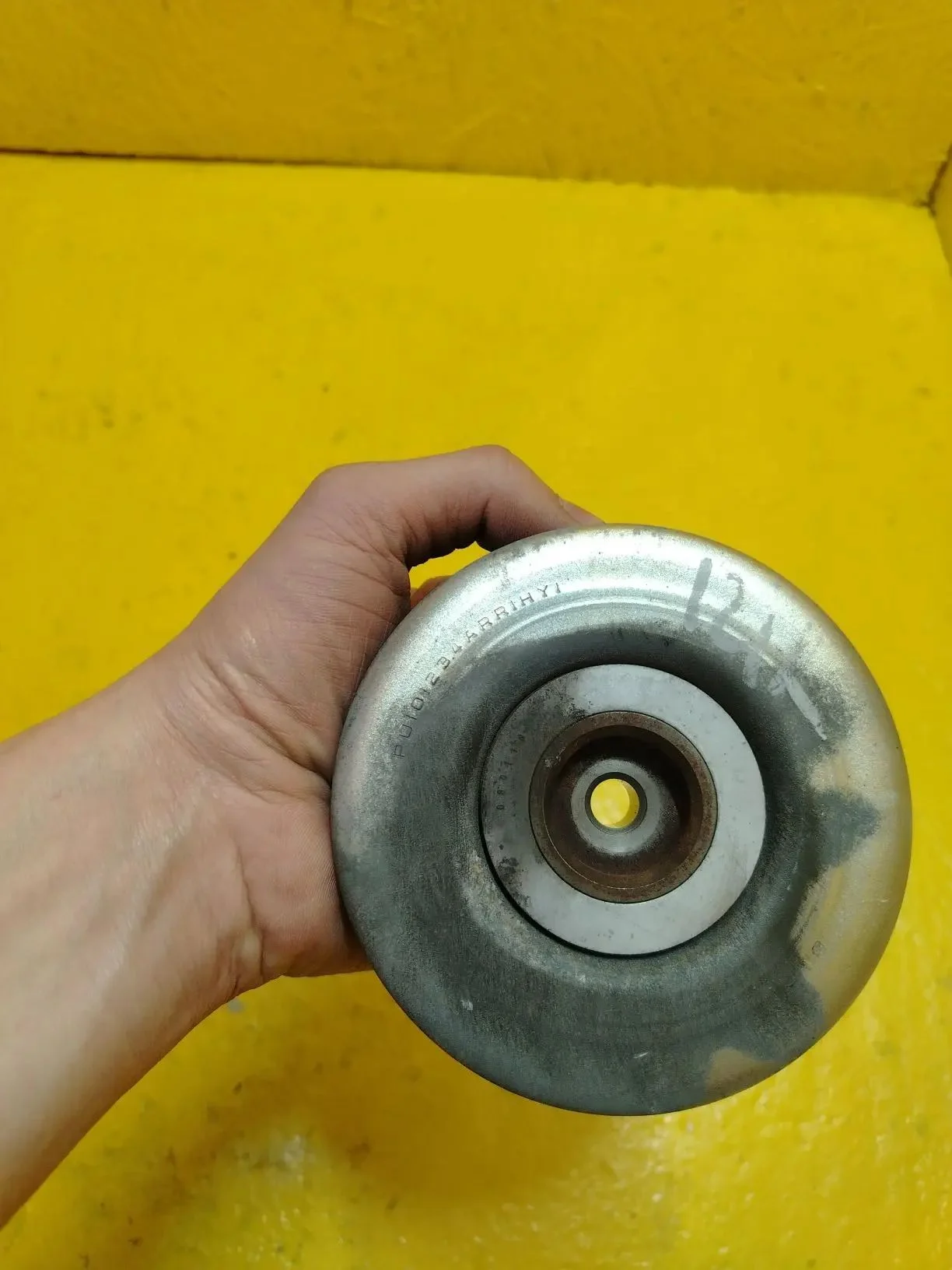 Ролик обводной Lexus LS460L USF41L 1UR-FSE 4.6 V8 - миниатюра 2