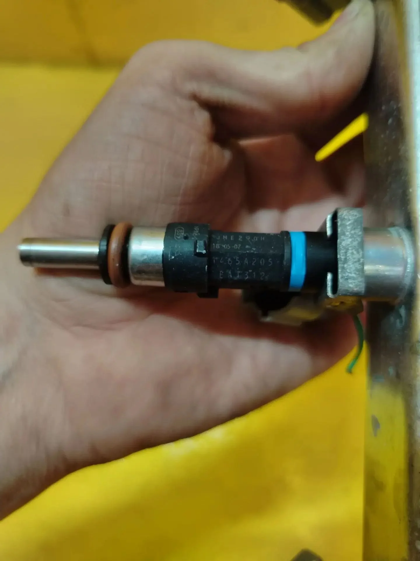 топливная форсунка Инжектор 2.0 4b11 mitsubishi ми - миниатюра 5