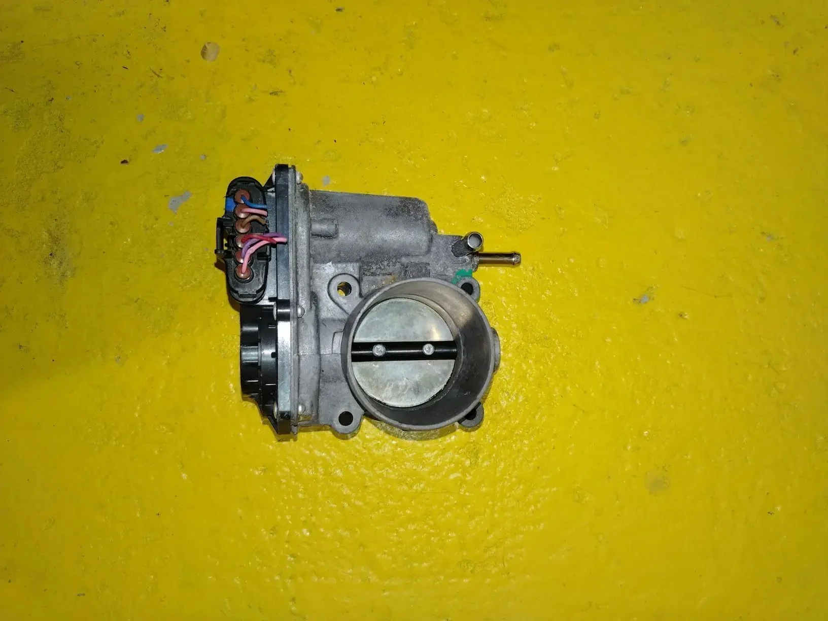 Дроссельная заслонка Toyota Auris ZRE151 1ZRFAE (к