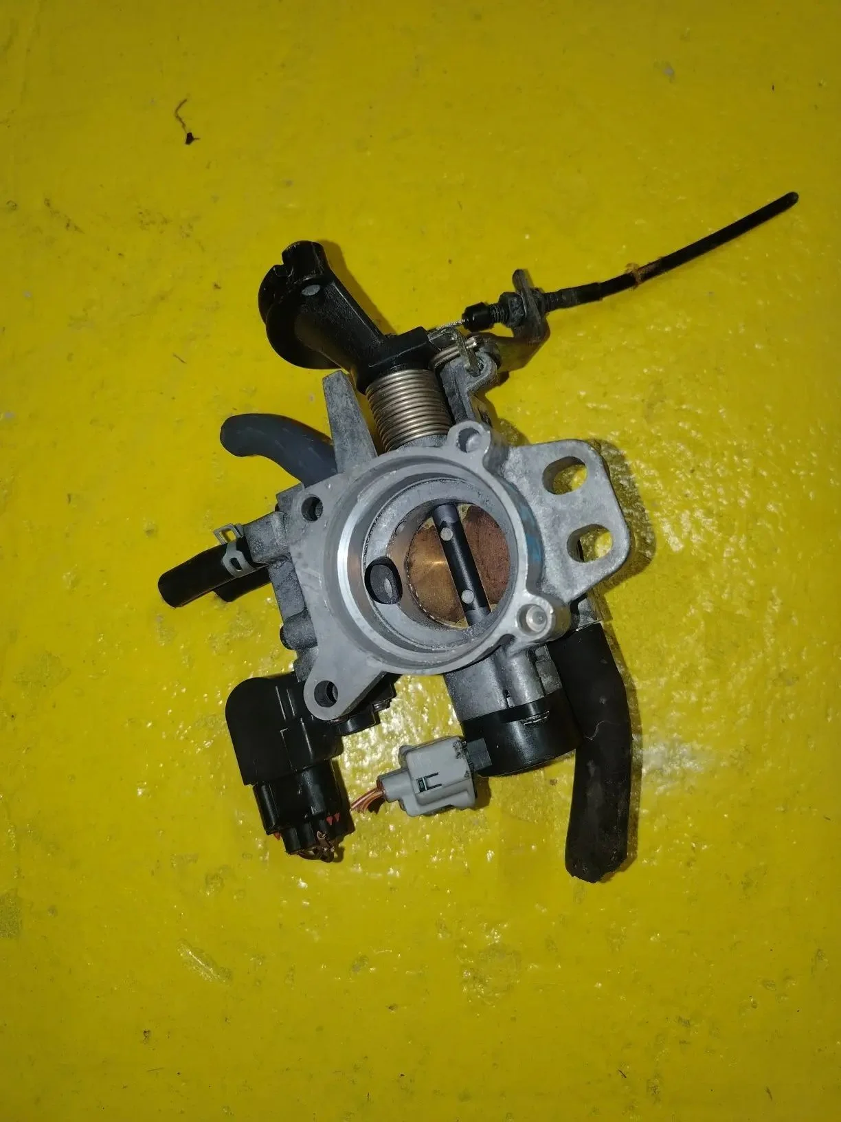 Дроссельная заслонка 1.0 1SZ-FE 1SZFE TOYOTA тойот - миниатюра 3