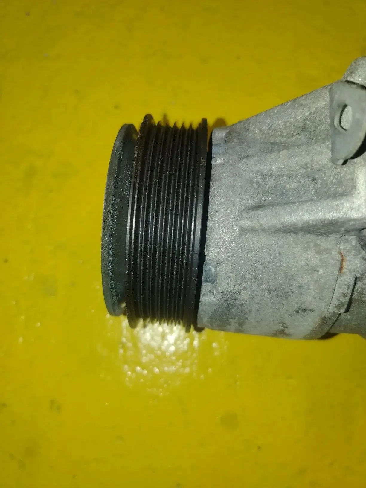 Компрессор кондиционера 1.0 1KR-FE 1KRFE TOYOTA - миниатюра 3