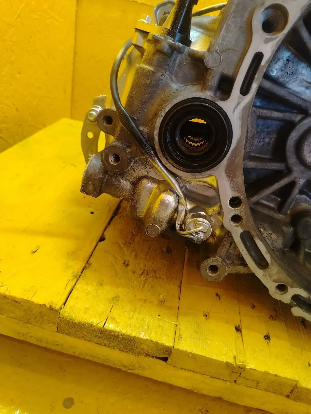 Мкпп 1.3 1.5 1.6 ZJ ZY Z6 MAZDA мазда
Мкпп механич - миниатюра 6