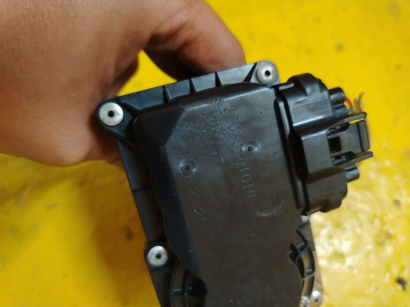 Дроссельная заслонка 1.6 1.8 2.0 1ZR 2ZR 3ZR Toyot - миниатюра 2
