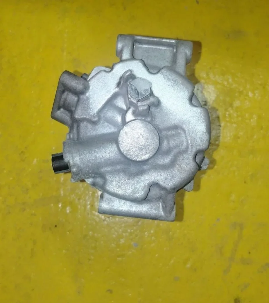 Компрессор кондиционера Toyota Noah ZRR80W 3ZR-FAE - миниатюра 3