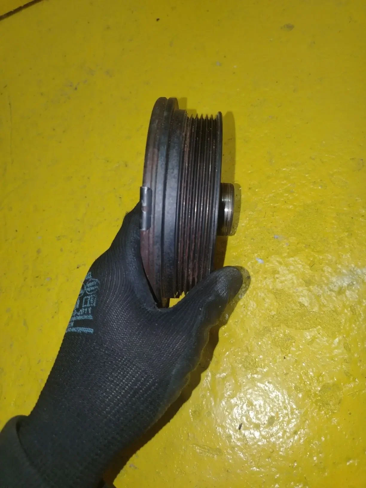 Шкив коленвала Lexus LS460L USF41L 1UR-FSE 4.6 V8 - миниатюра 3