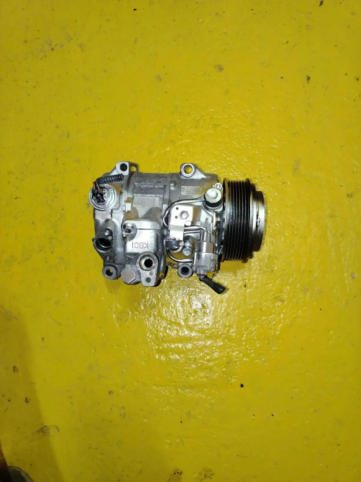 Компрессор кондиционера Toyota Camry XV50 3.5 2014 - миниатюра 4