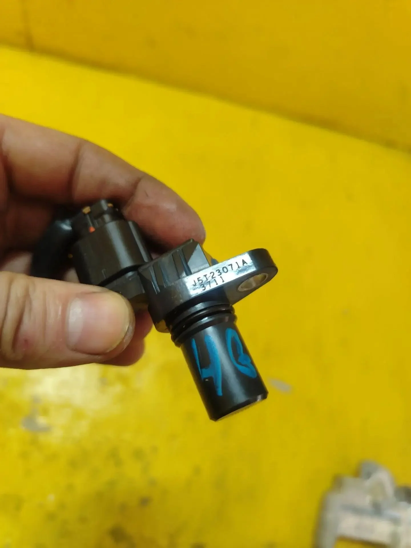 Датчик положения распредвала
1.3 4G13 1.5 4G15 GDI - изображение 1