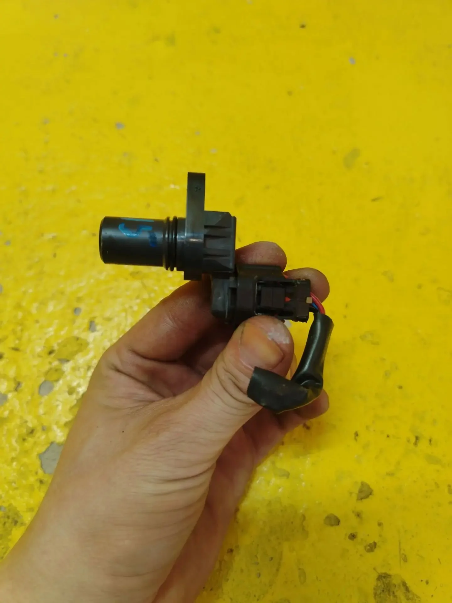 Датчик положения распредвала
1.3 4G13 1.5 4G15 GDI - миниатюра 4