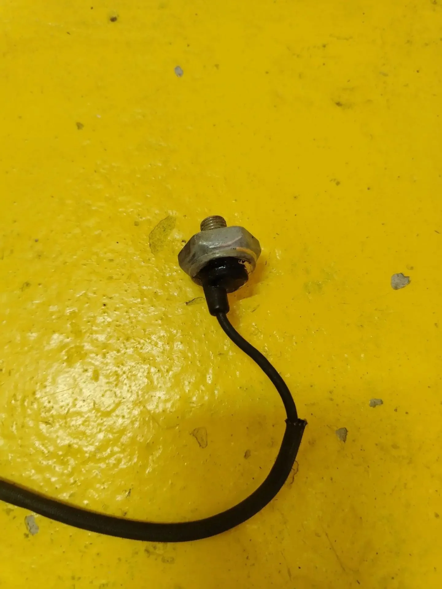 Датчик детонации
1.5 4G15 GDI
1.3 4G13 1.6 4G18
Но - миниатюра 2
