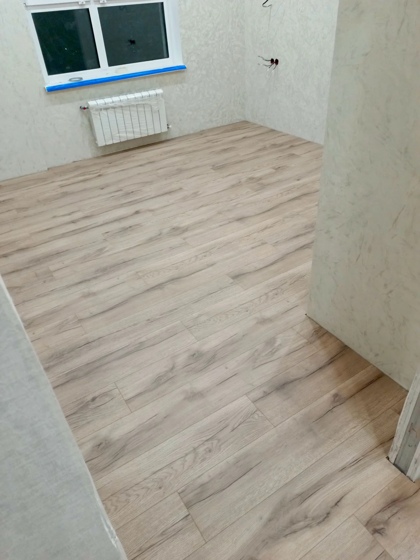 УКЛАДКА ЛАМИНАТА, ПАРКЕТА, МОНТАЖ ПЛИНТУСА - миниатюра 10