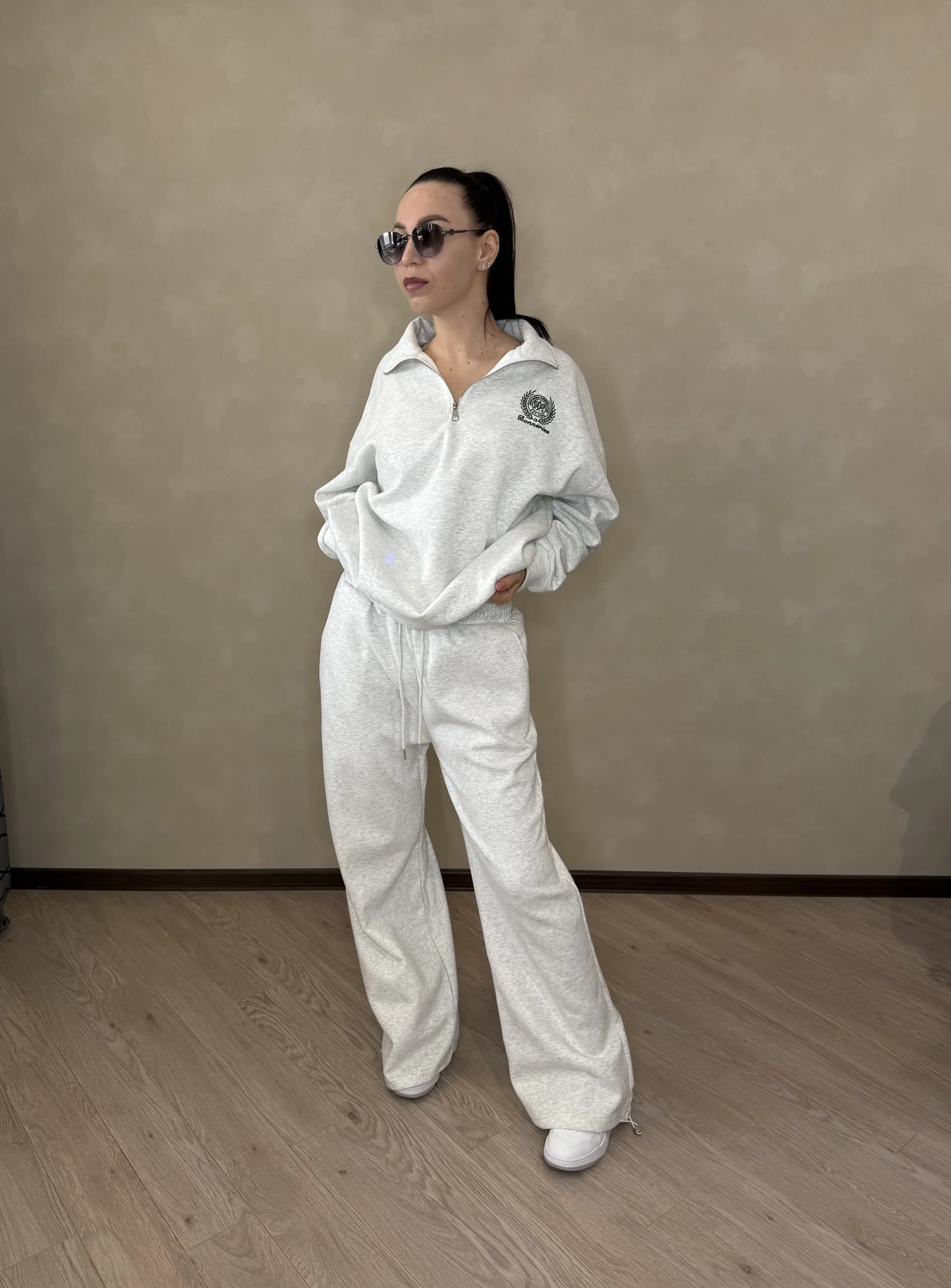 Костюм спортивный женский - изображение 1