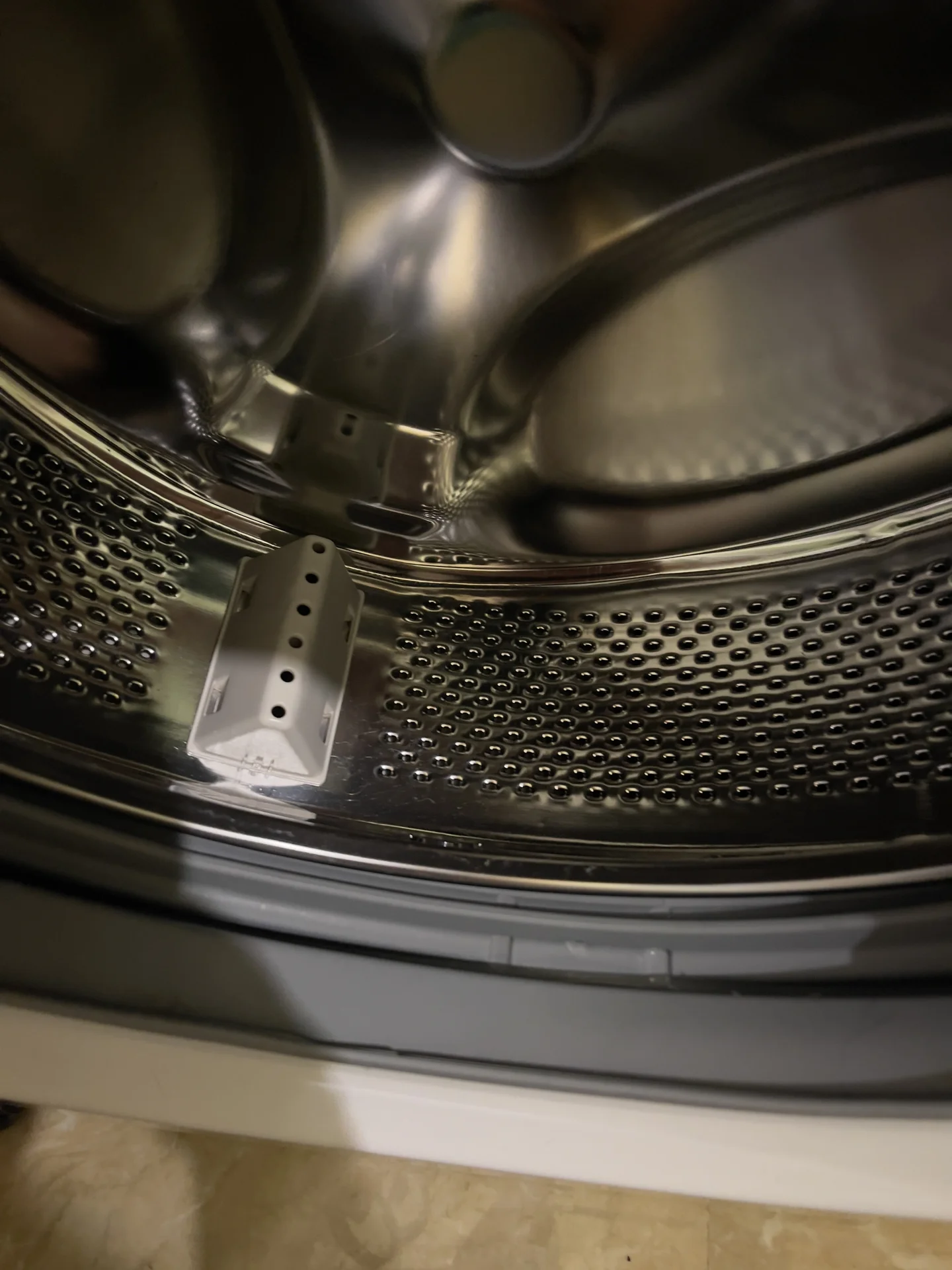 Стиральная машина Indesit, узкая iwuc4105 - миниатюра 3