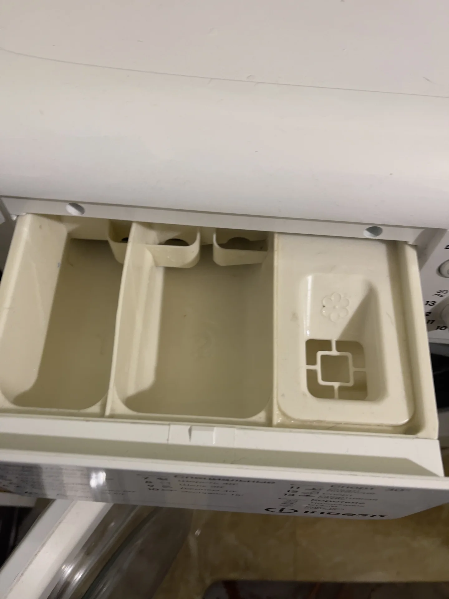 Стиральная машина Indesit, узкая iwuc4105 - миниатюра 4