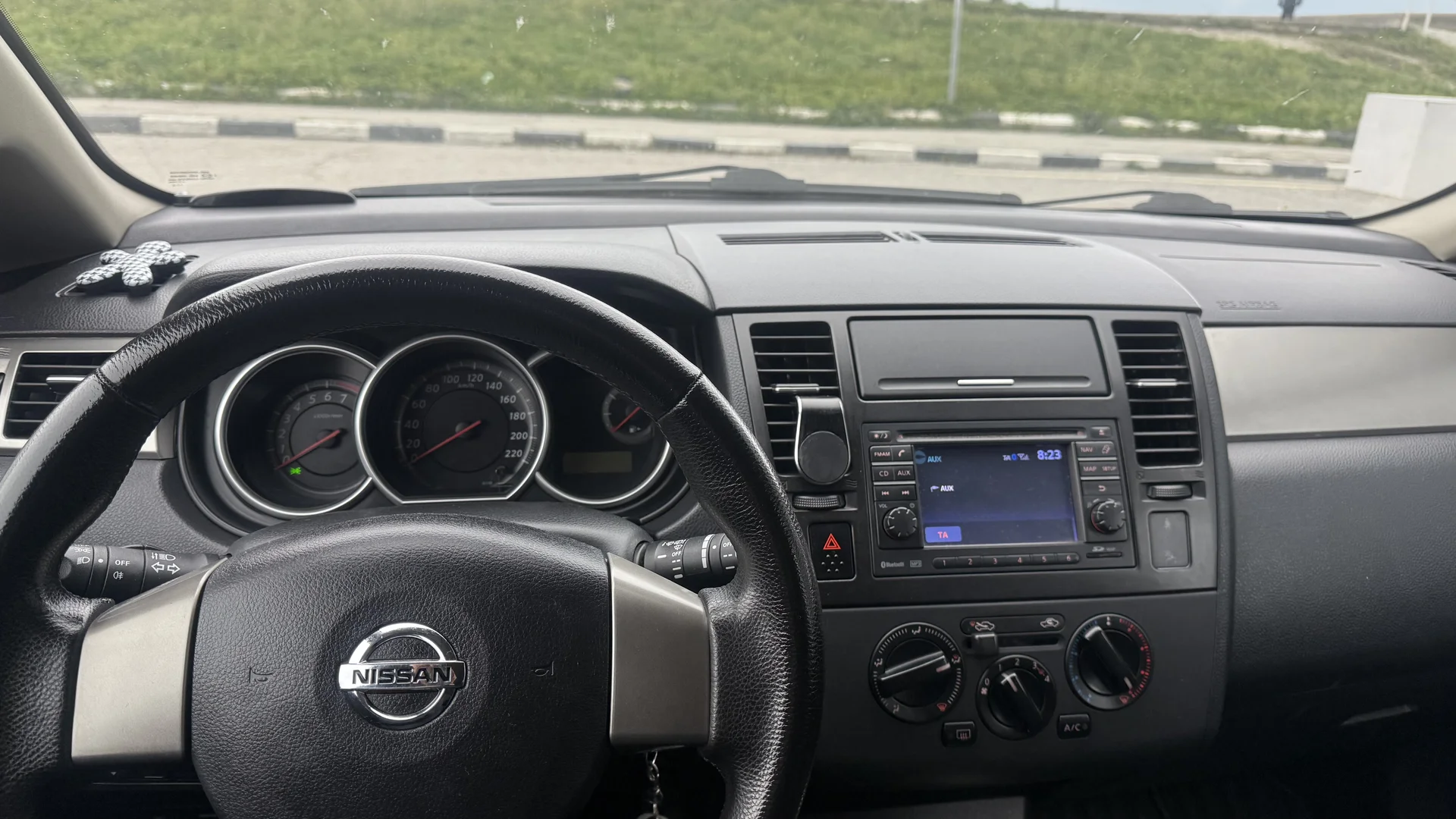 Nissan Tiida - миниатюра 6