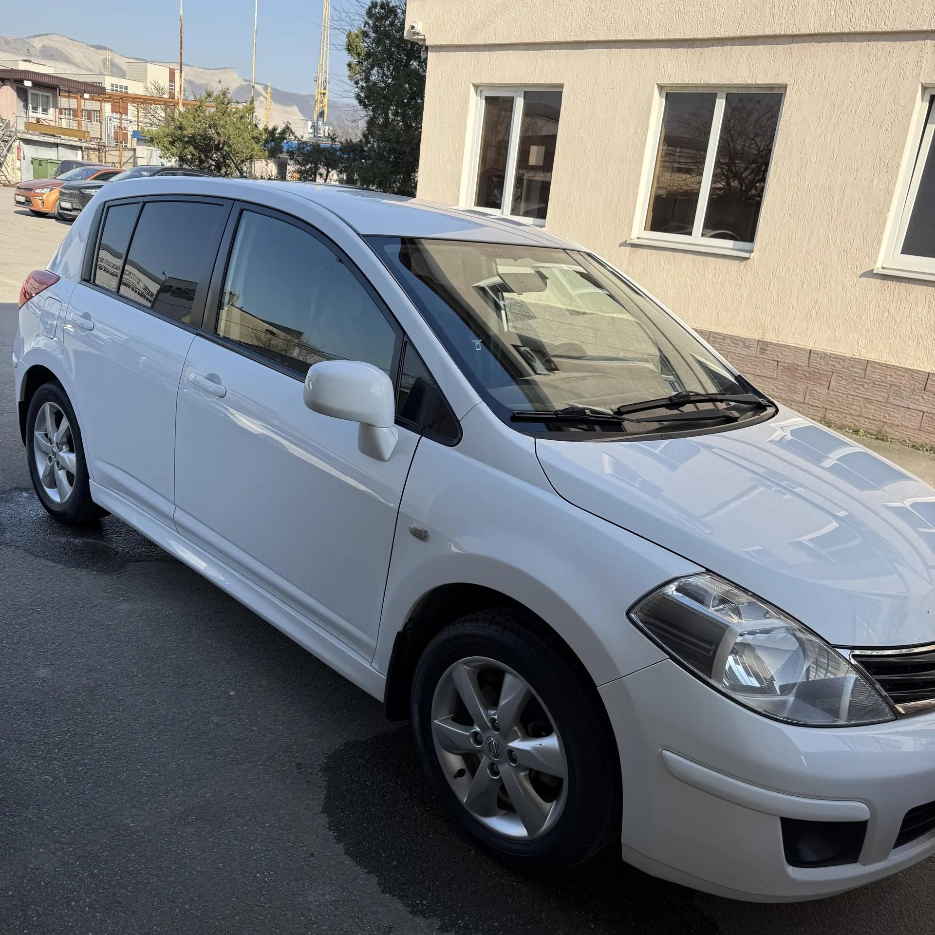 Nissan Tiida - миниатюра 4