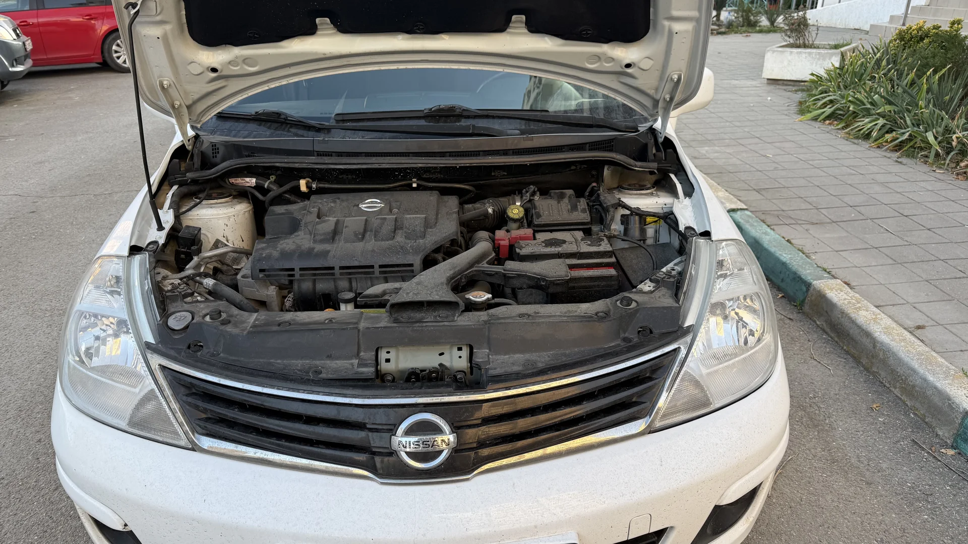 Nissan Tiida - миниатюра 8