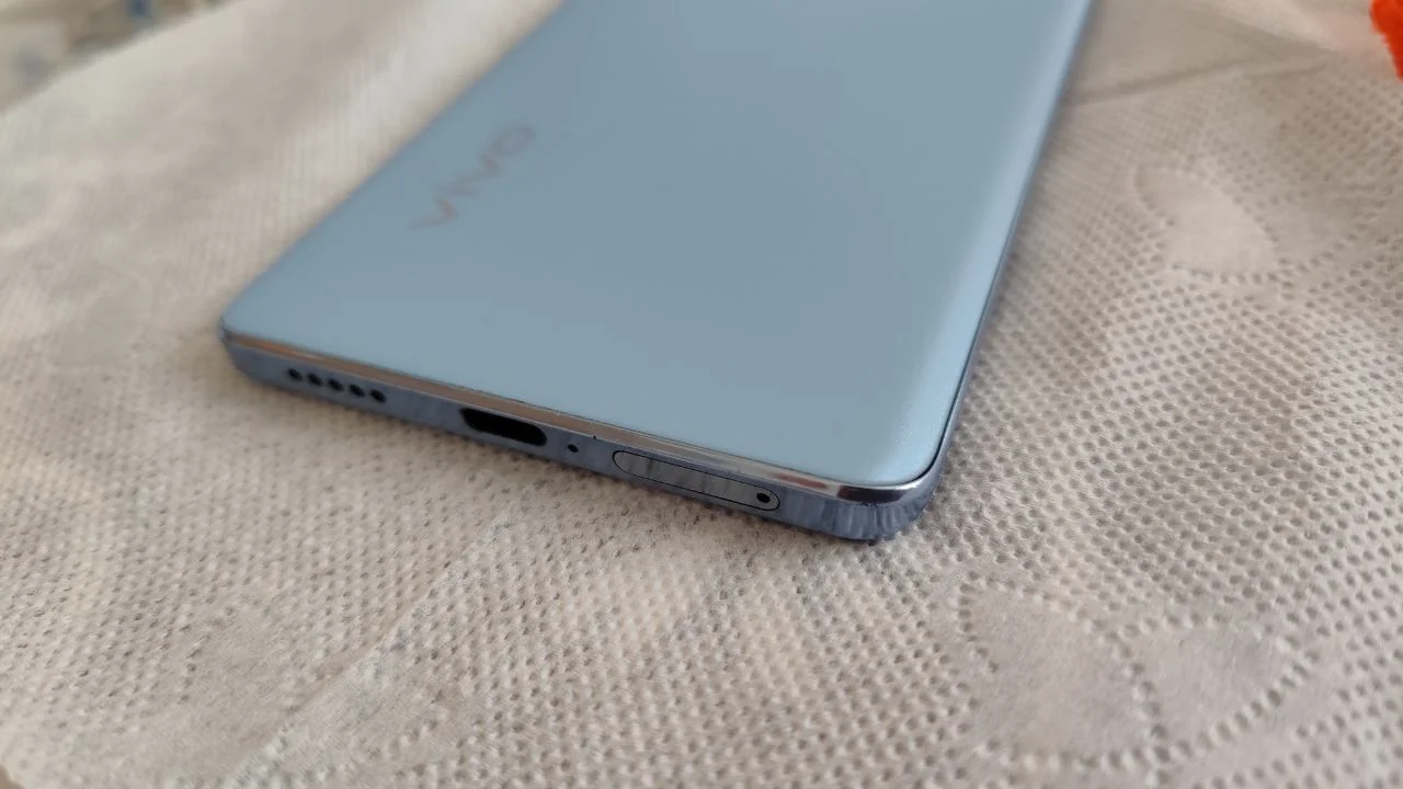 Смартфон vivo V27, 8/256 ГБ, 2 SIM - миниатюра 2