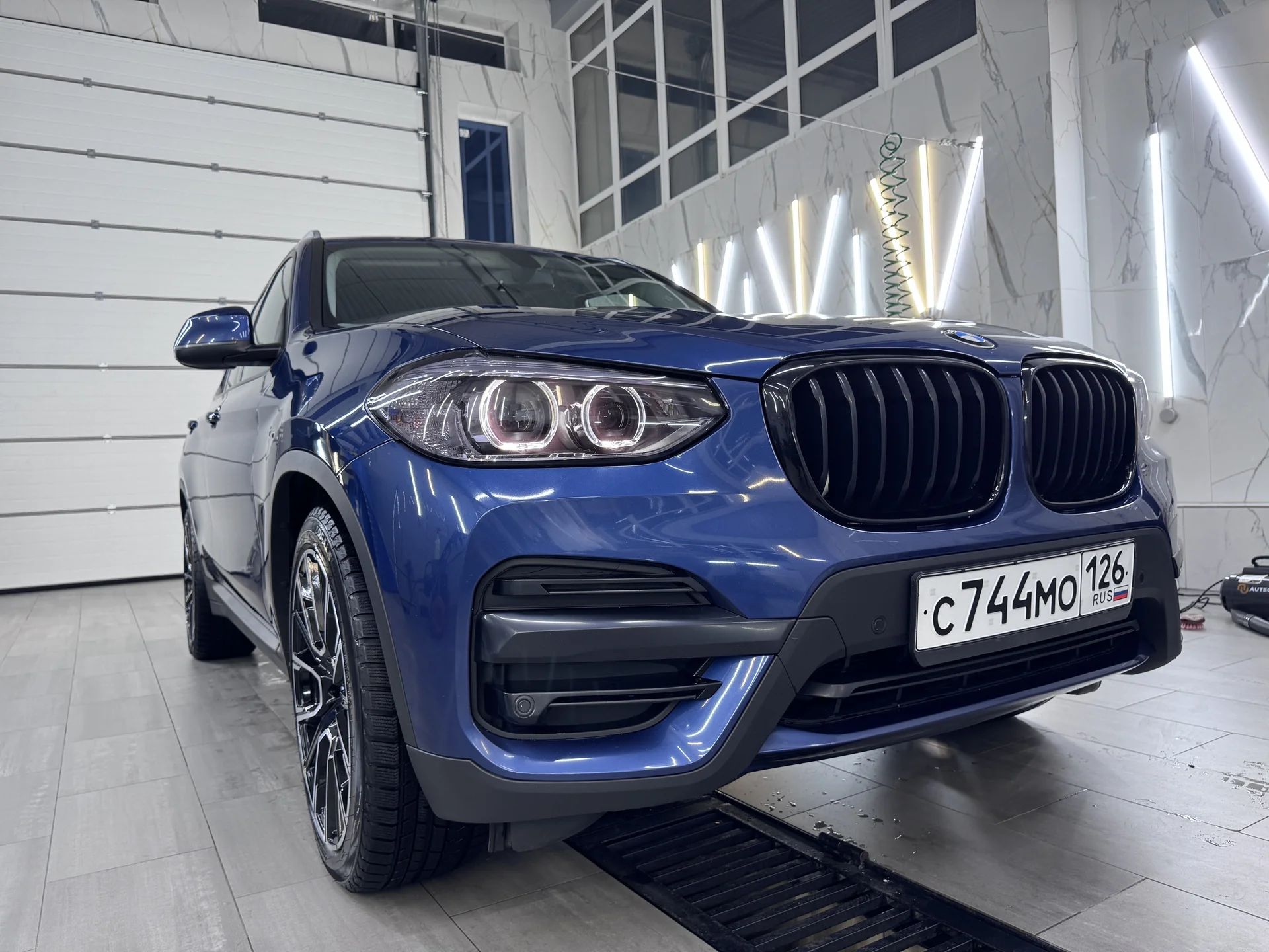 BMW X3 - миниатюра 6
