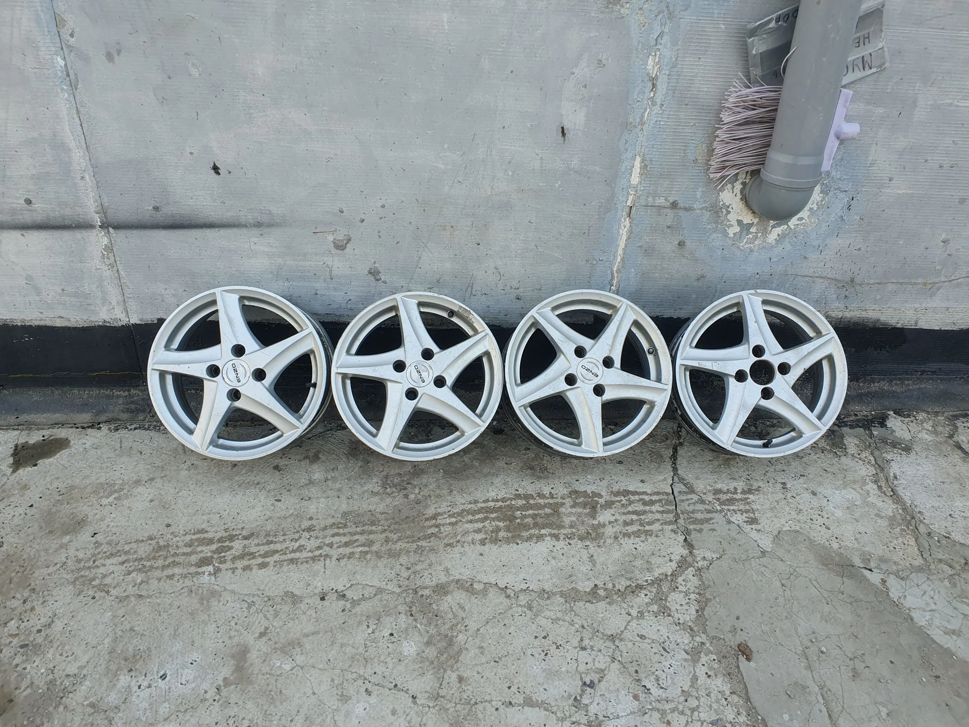 Диски литые R14 4×98 - изображение 1