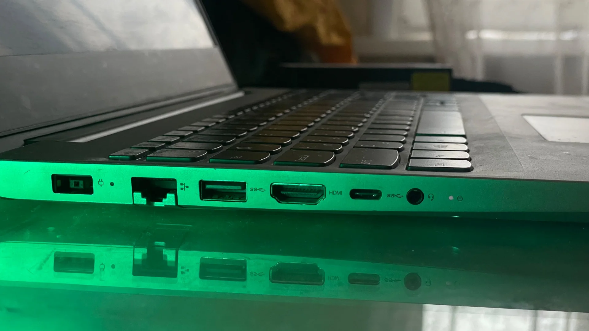 Ноутбук lenovo ideapad 720 - миниатюра 7