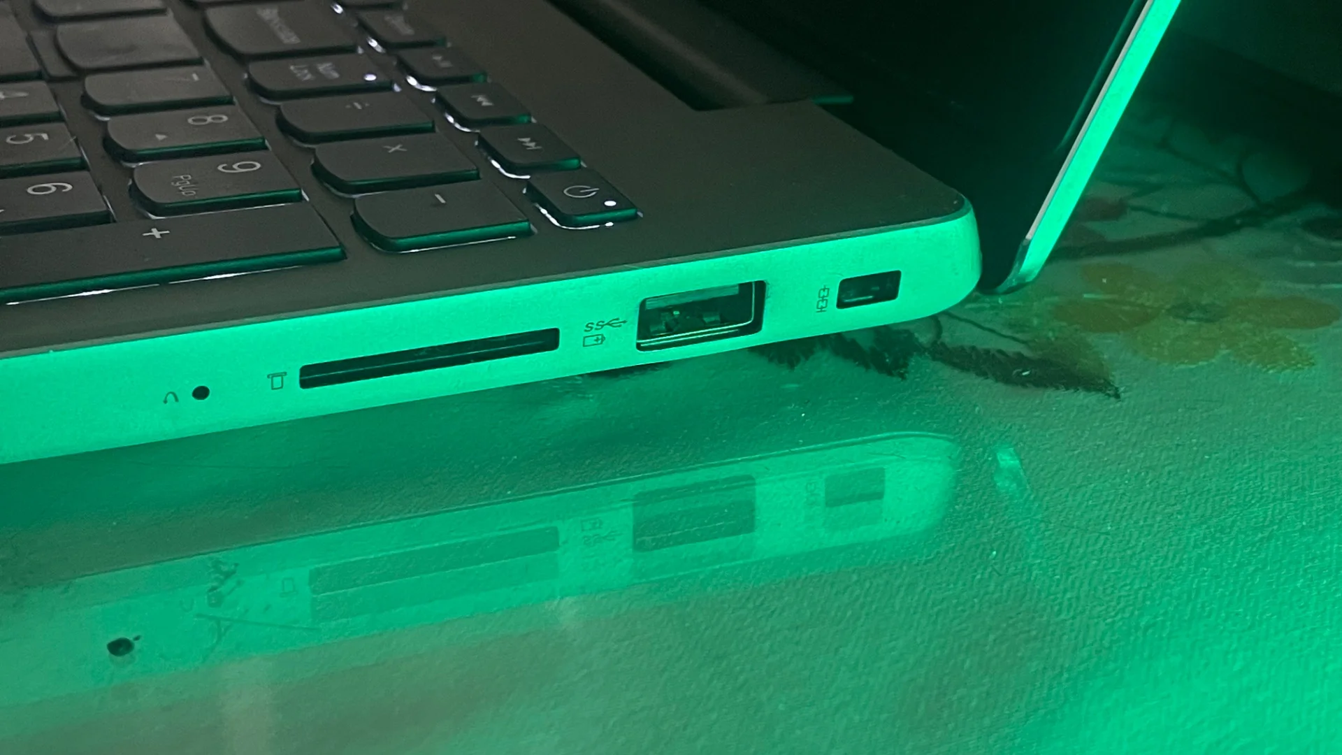 Ноутбук lenovo ideapad 720 - миниатюра 8