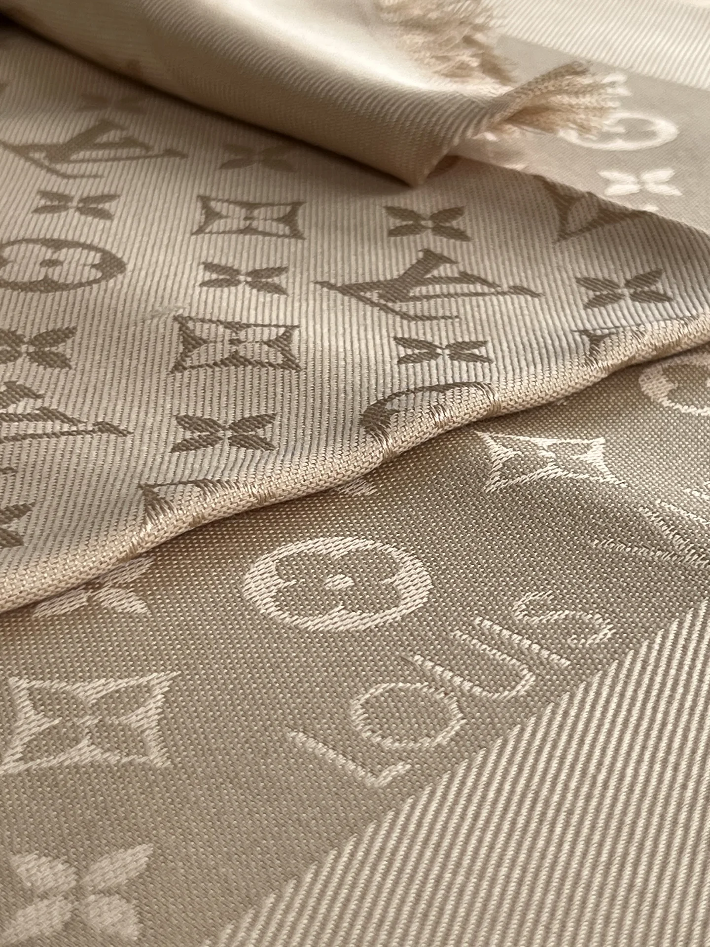 Шаль платок Louis Vuitton оригинал - миниатюра 3