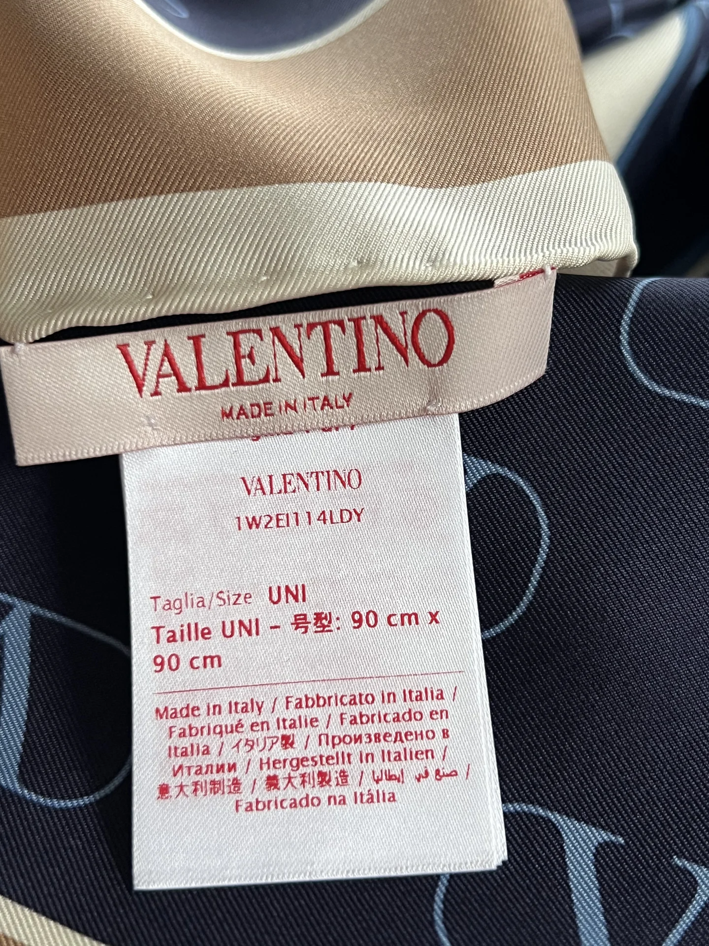 Платок из шелка Valentino оригинал - миниатюра 4